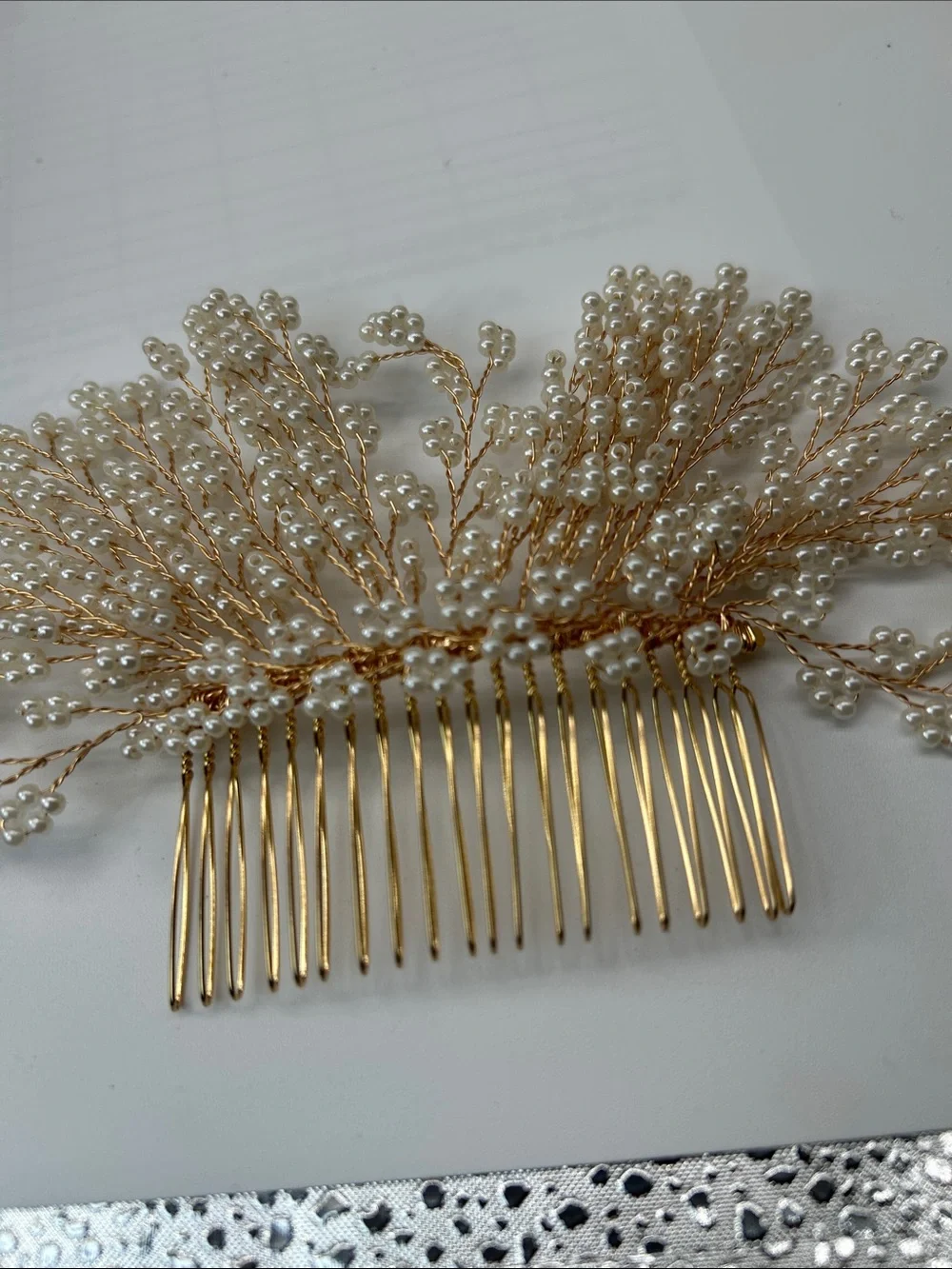 Gold Pearl Spray Hair Comb - Elegant White Pearl Accent